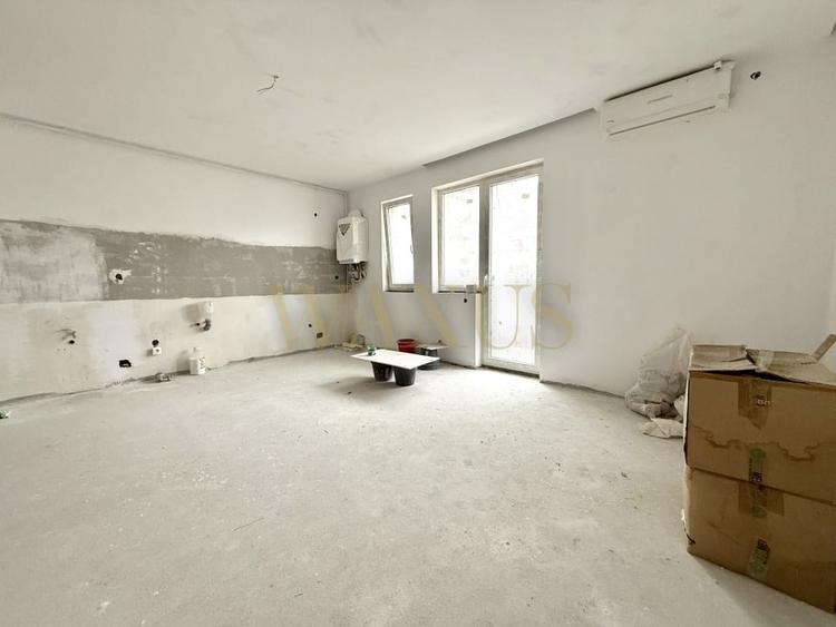 Apartament cu 3 camere semidecomandat în Florești — fotografia 2