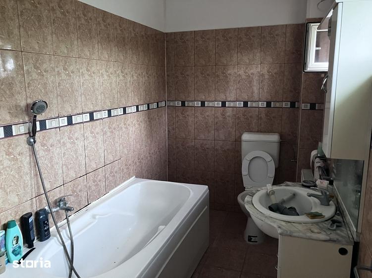 Casă cu 4 camere cu Teren 600 Mp în Domnești