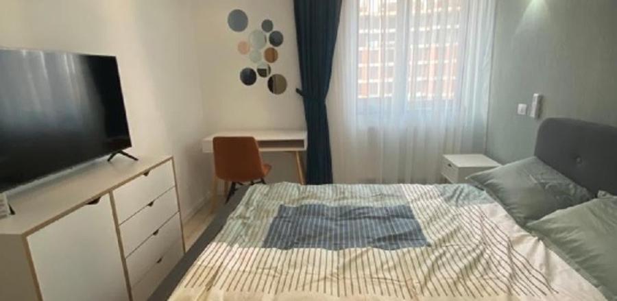 Apartament cu 2 camere decomandat, mobilat în Politehnica