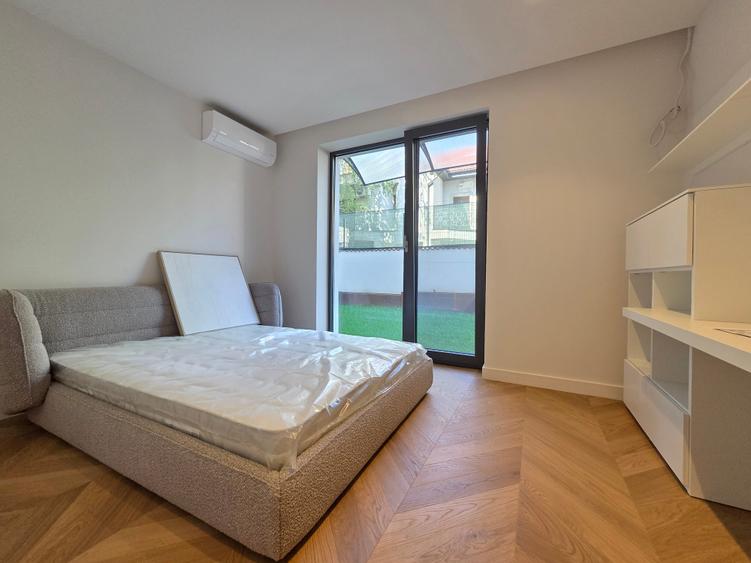 Apartament cu 4 camere decomandat în Iancu Nicolae