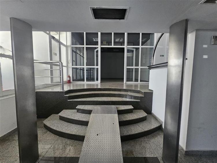 Spațiu industrial, de 350 mp, în Barbu Văcărescu
