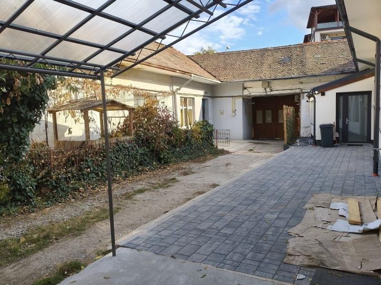Apartament cu 2 camere semidecomandat în Dosu Bricii