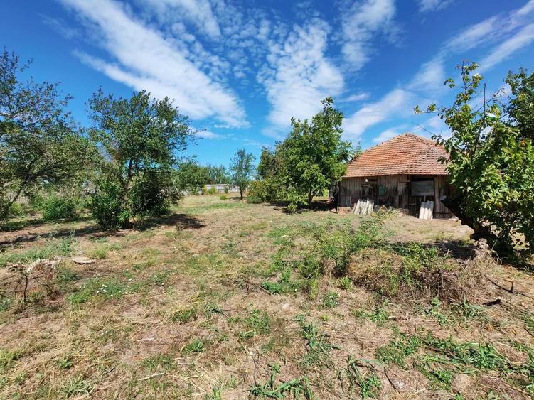 Casă cu 4 camere în Bistrețu