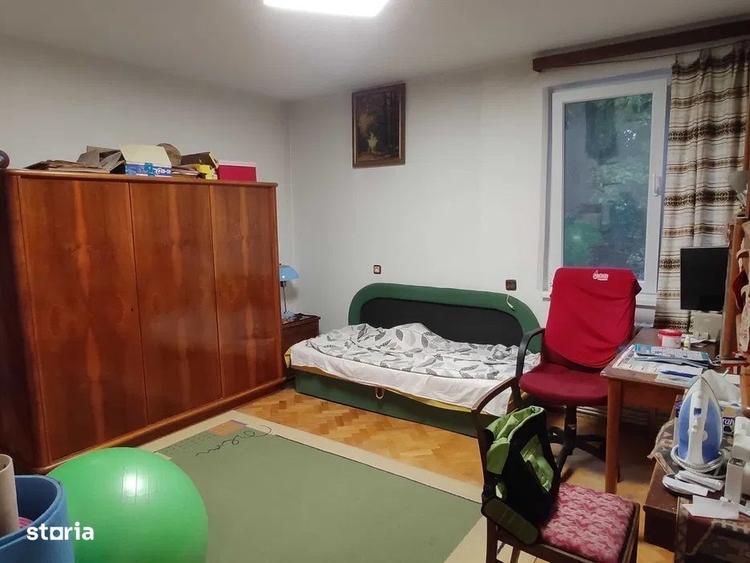 Apartament cu 3 camere, mobilat în 7 Noiembrie