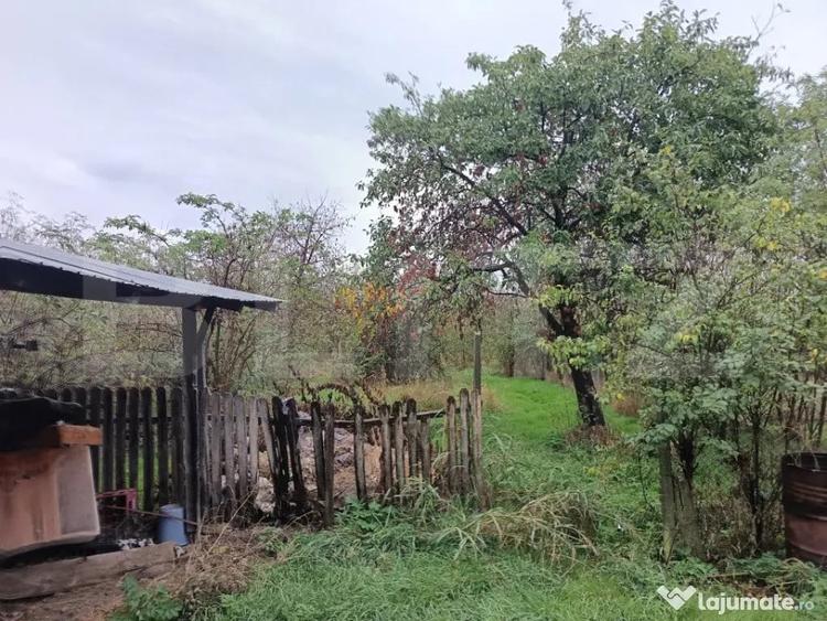 Casă cu 8 camere cu Teren 2000 Mp în Măgurele