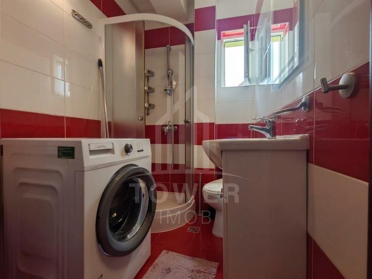Apartament cu 4 camere decomandat în Turnișor