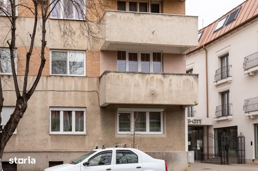 Apartament cu 3 camere decomandat în Central