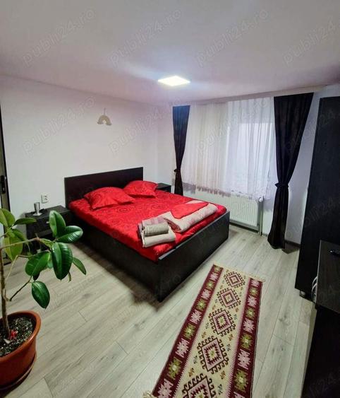 Casă cu 5 camere cu Teren 250 Mp în Central