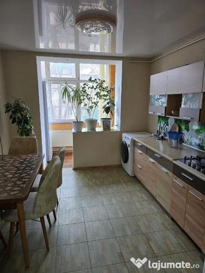 Apartament cu 2 camere decomandat în Sebastian