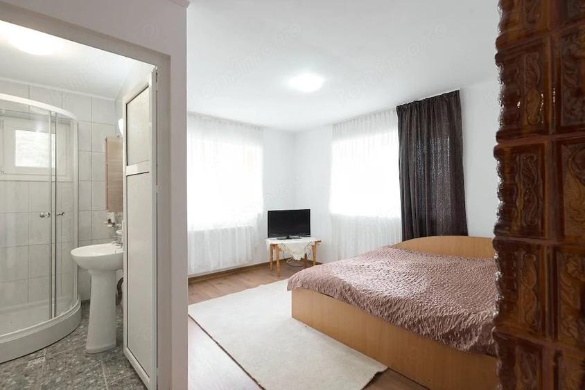 Casă cu 5 camere cu Teren 6412 Mp în Dâmbovicioara