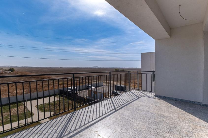 Apartament cu 3 camere decomandat în Metalurgiei