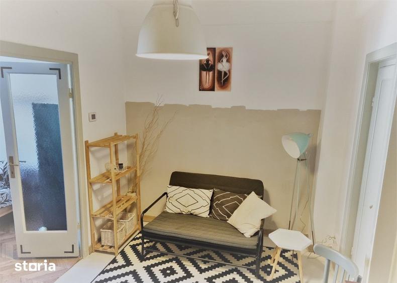 Apartament cu 2 camere semidecomandat în Centrul Istoric