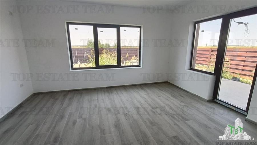 Duplex cu 3 camere cu Teren 300 Mp în Odăi