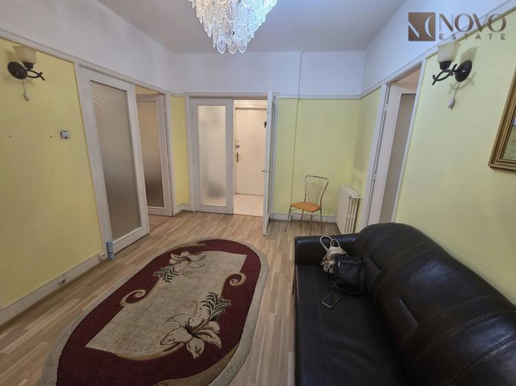 Apartament cu 4 camere decomandat, mobilat în P-ța Rosetti