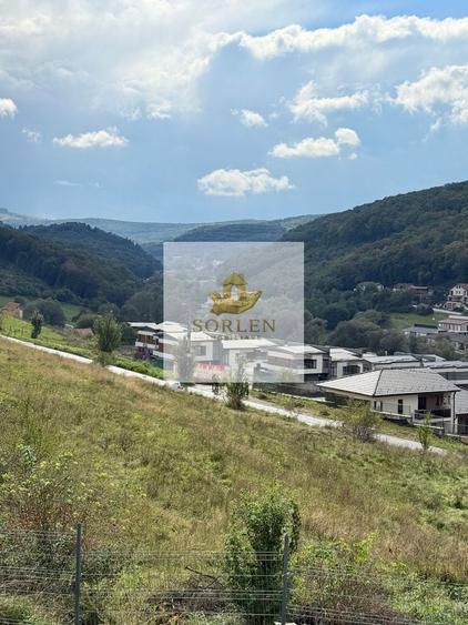 Casă individuală cu 4 camere cu Canalizare în Florești