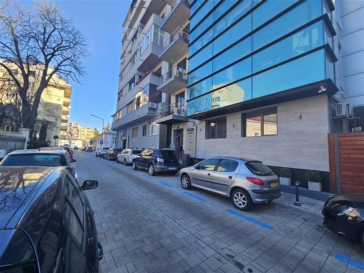 Birou, de 151.4700012207 mp, în Moșilor
