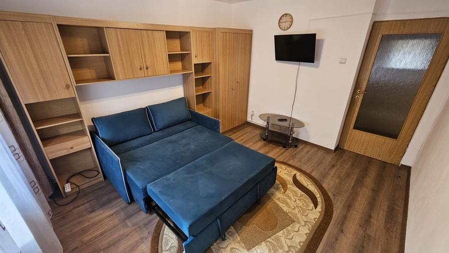 Garsonieră decomandată în Central