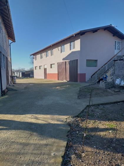 Casă cu 4 camere în Bolovani