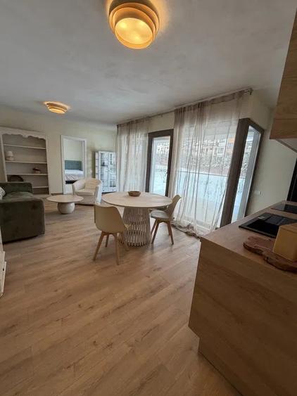 Apartament cu 3 camere semidecomandat, mobilat în Borhanci