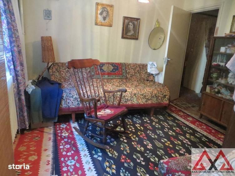 Apartament cu 3 camere semidecomandat în Titan
