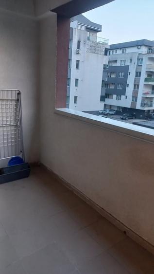 Garsonieră decomandată în Apărătorii Patriei