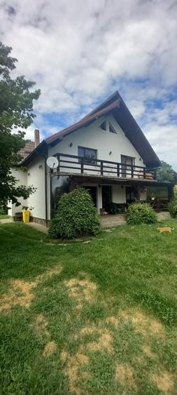 Casă individuală cu 4 camere cu Teren 800 Mp în Traian