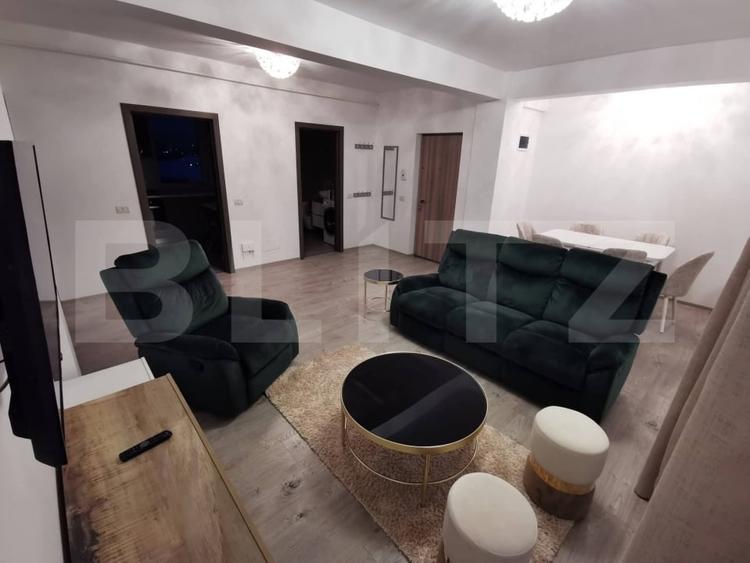 Apartament cu 3 camere, decomandat, 68 mp, zona Burdujeni - 2