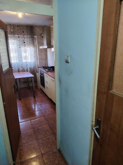 Apartament cu 3 camere în Runcu