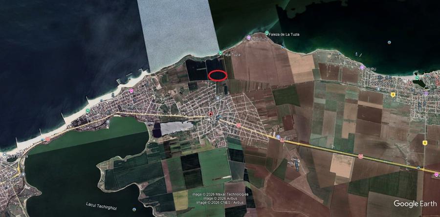 Teren Construcții extravilan de 10600 mp, în Tuzla