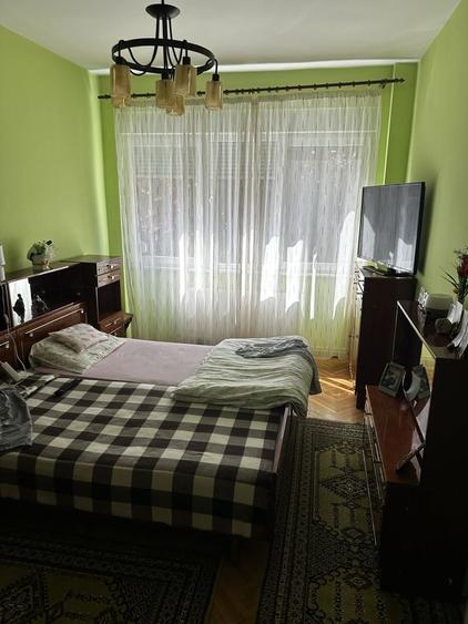 Apartament cu 3 camere decomandat în Someș