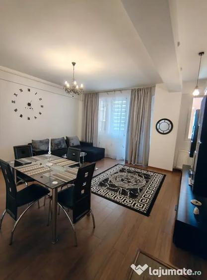 Apartament cu 2 camere semidecomandat în Roșu