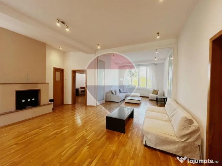 Apartament cu 3 camere semidecomandat în Primăverii