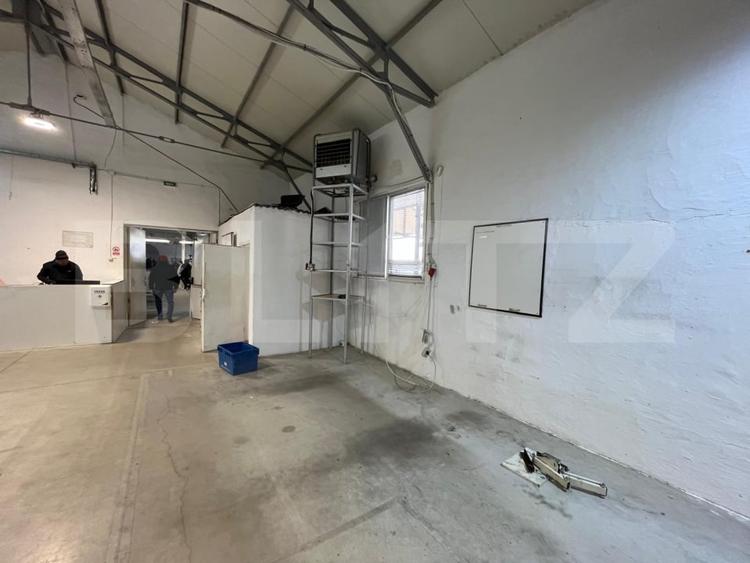 Spațiu comercial, de 8,000 mp, în Oncea