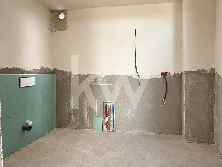 Casă individuală cu 14 camere cu Canalizare în Schei