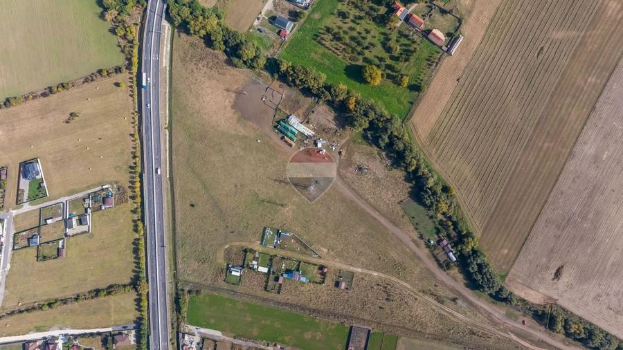 Teren Construcții intravilan de 3745 mp, în Stupini