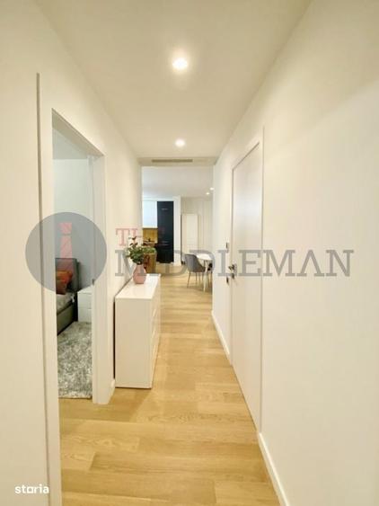 Apartament cu 3 camere semidecomandat în Aviației