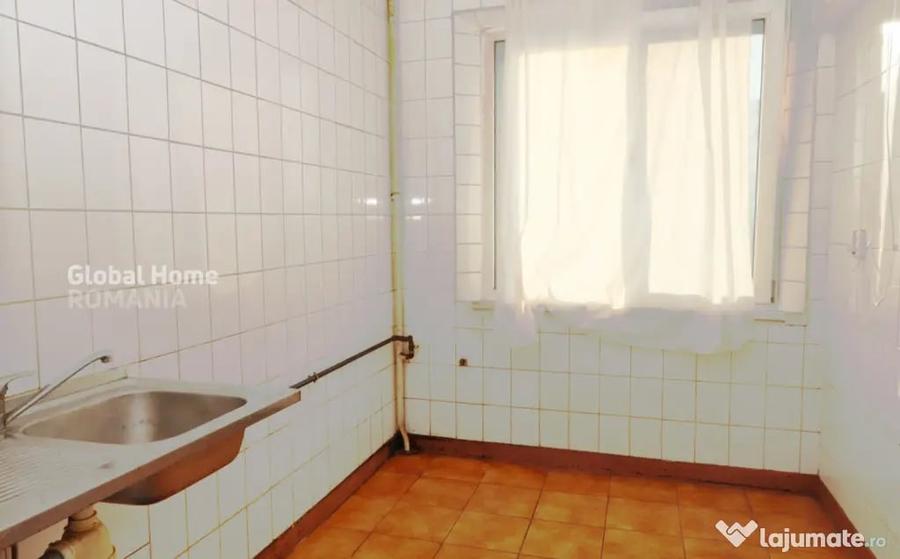 Apartament cu 3 camere semidecomandat în 1 Mai