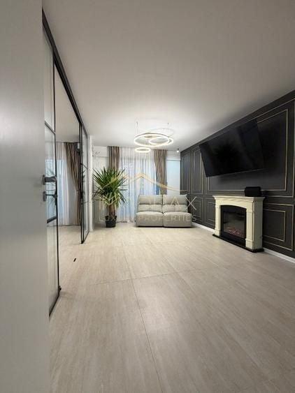 Apartament cu 3 camere decomandat în Parcul Carol
