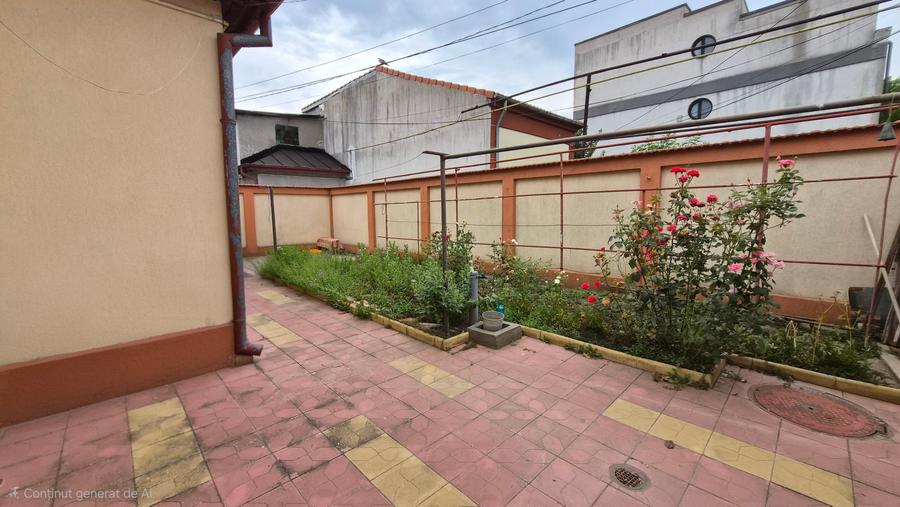 Casă individuală cu 3 camere cu Canalizare în Central