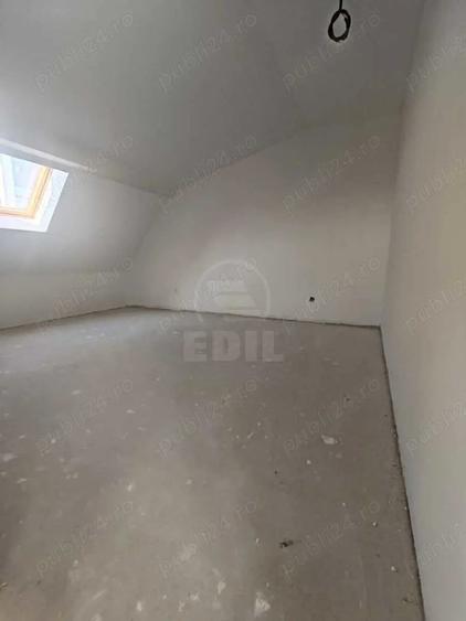 Apartament cu 3 camere semidecomandat în Sud