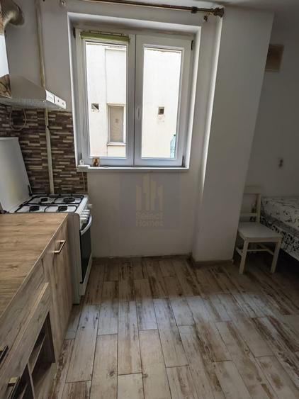Apartament cu 2 camere semidecomandat, mobilat în Iancului