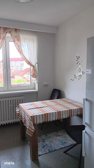 Apartament cu 2 camere decomandat în Trei Stejari