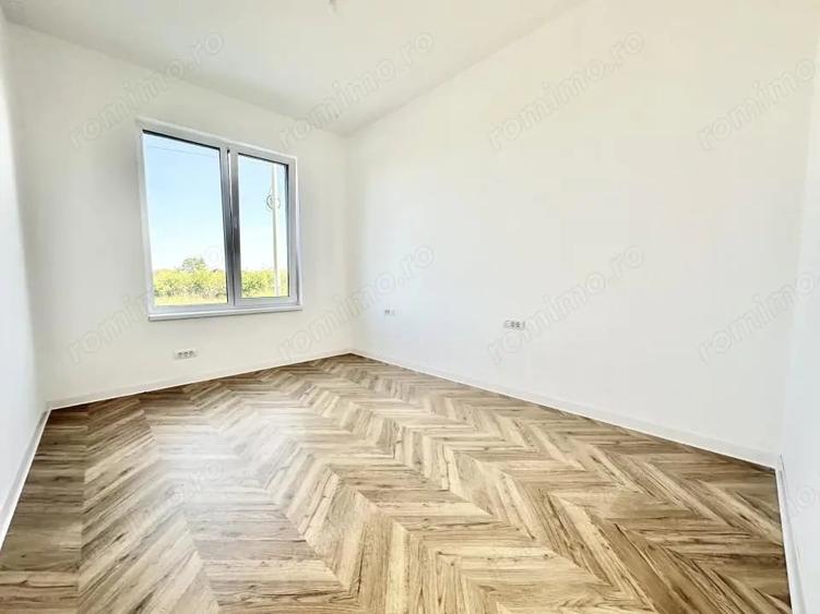 Casă cu 4 camere cu Teren 351 Mp în Urseni