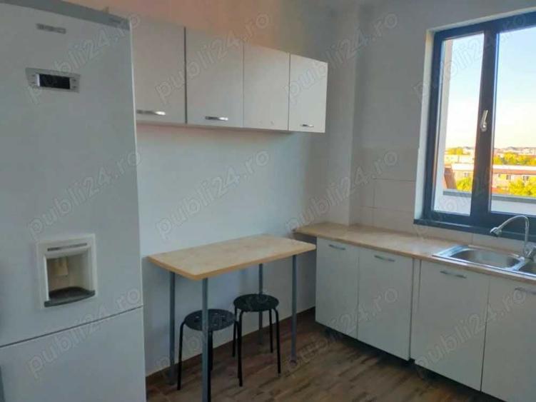 Garsonieră decomandată în Central