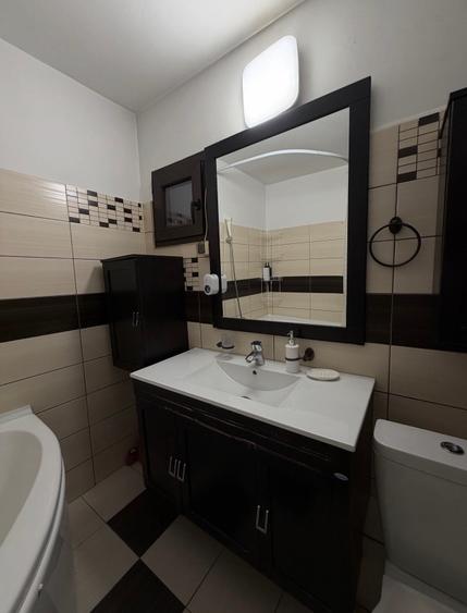 Apartament cu 3 camere decomandat în Dristor