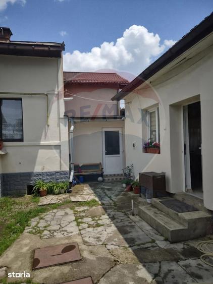 Casă cu 3 camere cu Teren 308 Mp în Central