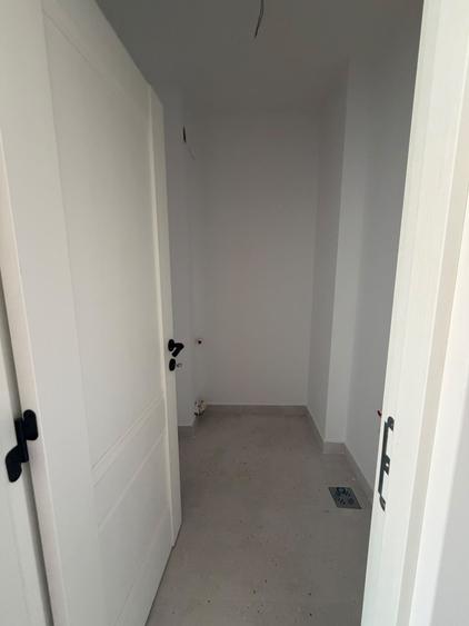 Apartament cu 2 camere semidecomandat în Florești