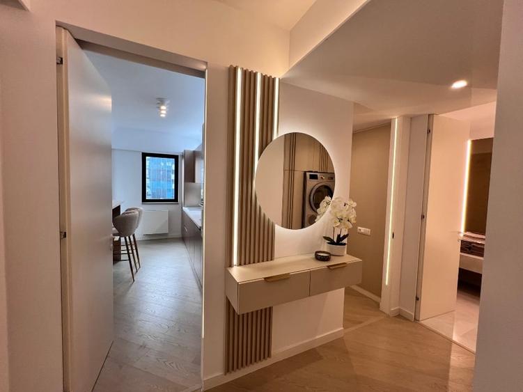 Apartament cu 2 camere decomandat, mobilat în Central