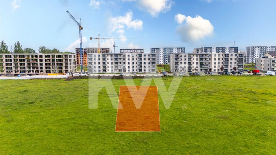 Teren Construcții intravilan de 740 mp, în Tractorul