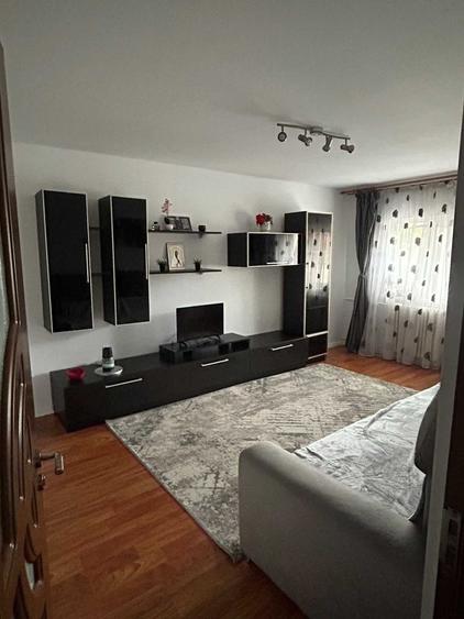 Apartament cu 2 camere decomandat în Popoveni